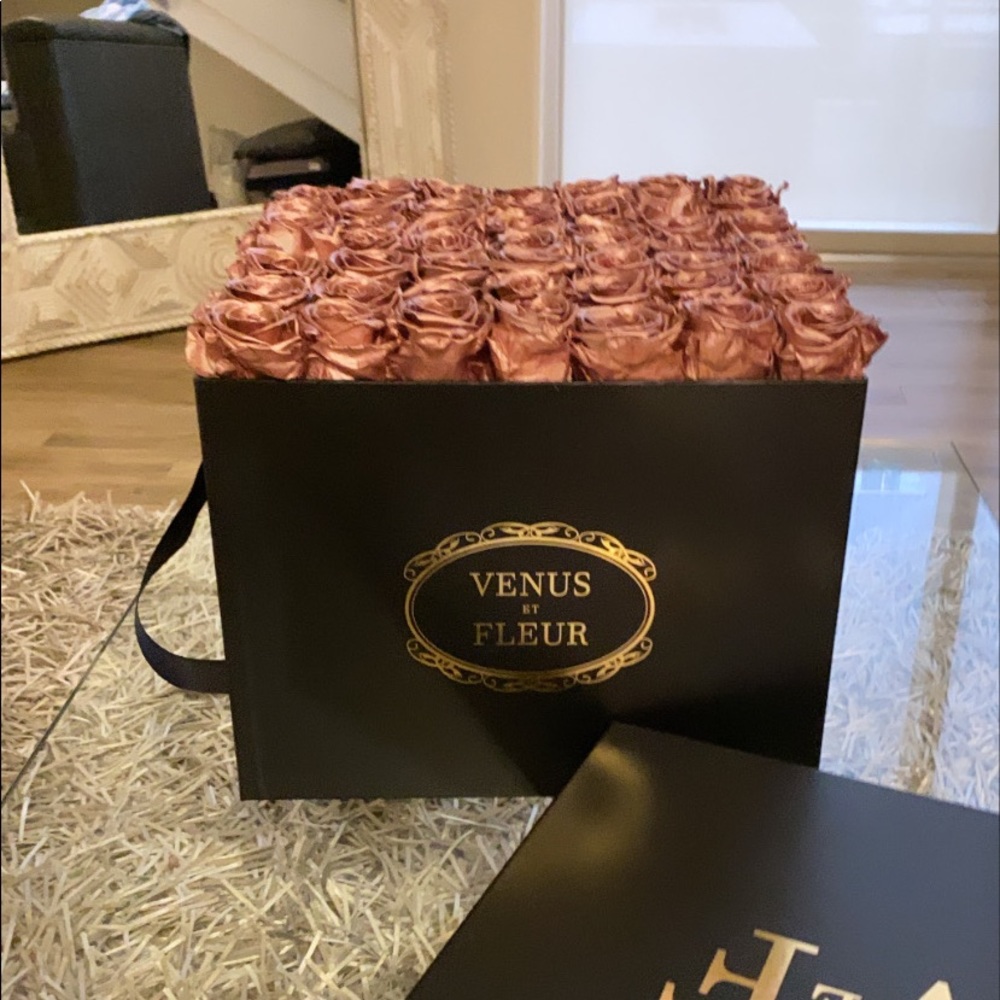 Fleur Venus.... stunning and brand new